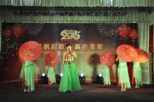 9、歌舞《微山湖》 腫瘤一科 二等獎.JPG