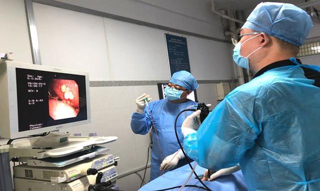 呼吸內科成功完成局麻下內科胸腔鏡胸膜活檢術